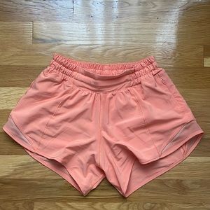 Size 2 lululemon 4 inch hotty hot shorts